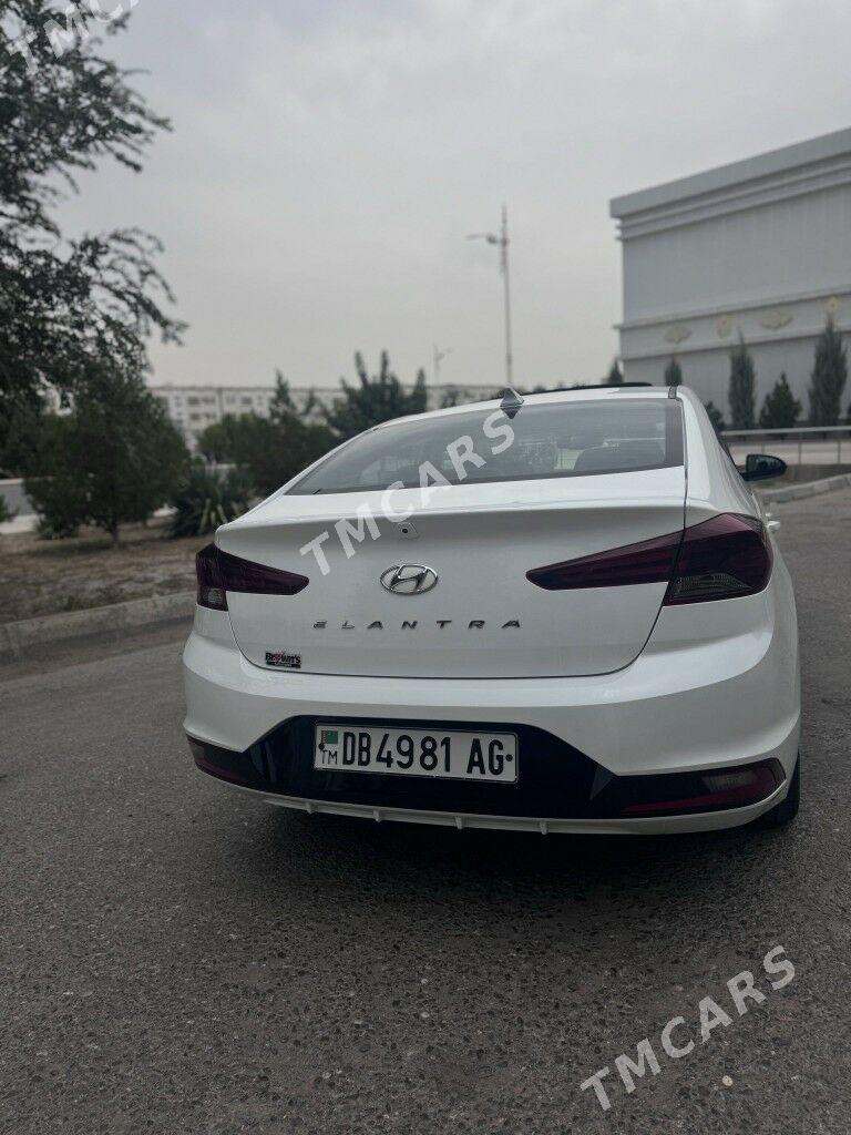 Hyundai Elantra 2019 - 250 000 TMT - 11 mkr - img 2