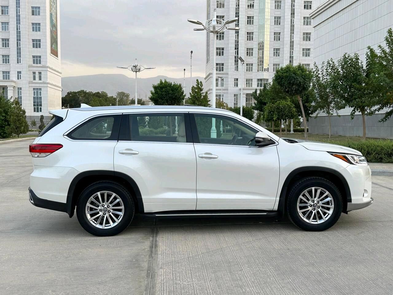 Toyota Highlander 2017 - 499 000 TMT - Ашхабад - img 6