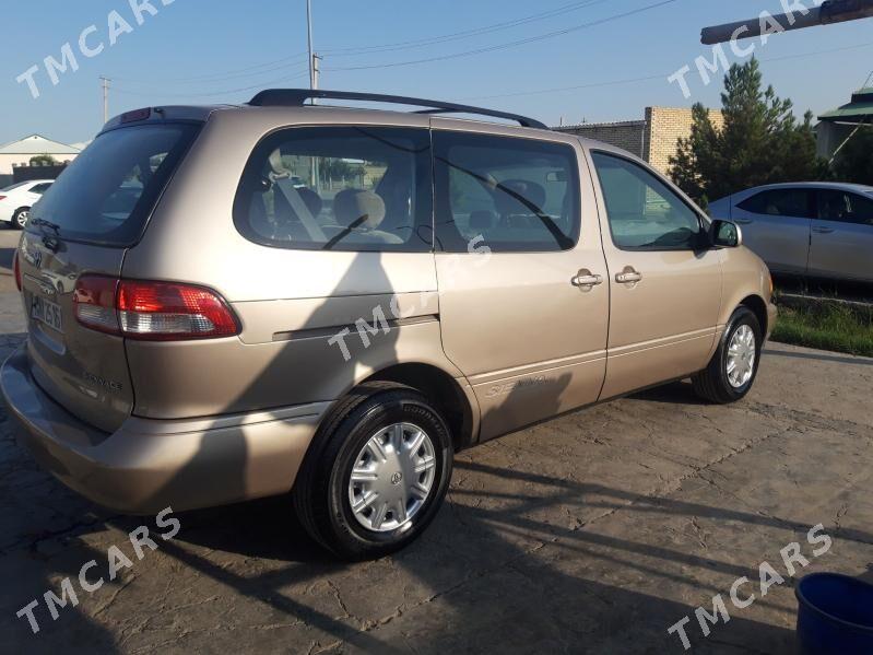 Toyota Sienna 2002 - 150 000 TMT - Мары - img 3