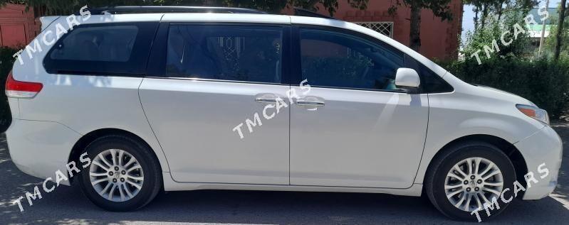 Toyota Sienna 2012 - 280 000 TMT - Ашхабад - img 3