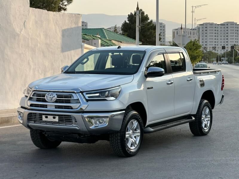 Toyota Hilux 2024 - 710 000 TMT - Ашхабад - img 2