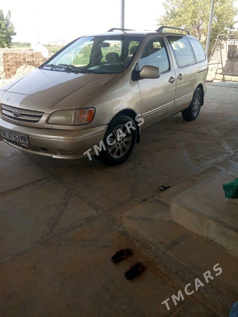 Toyota Sienna 2001 - 120 000 TMT - Wekilbazar - img 2