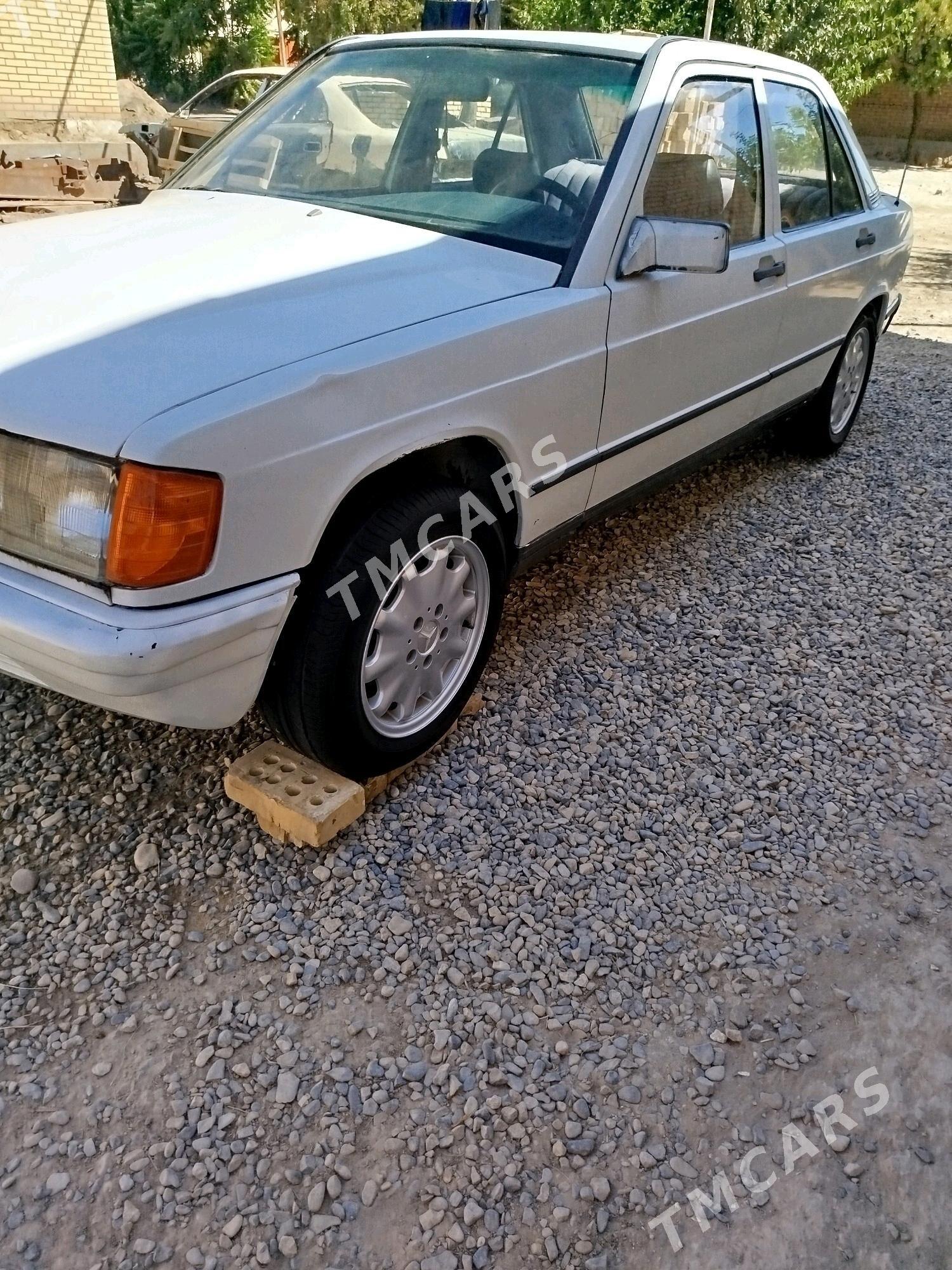 Mercedes-Benz 190E 1991 - 29 000 TMT - Мары - img 2