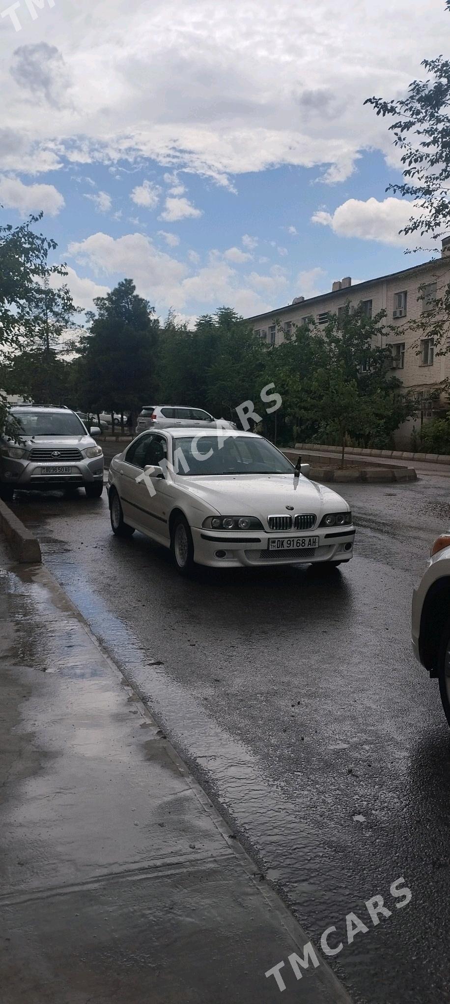 BMW E39 2000 - 105 000 TMT - Aşgabat - img 2