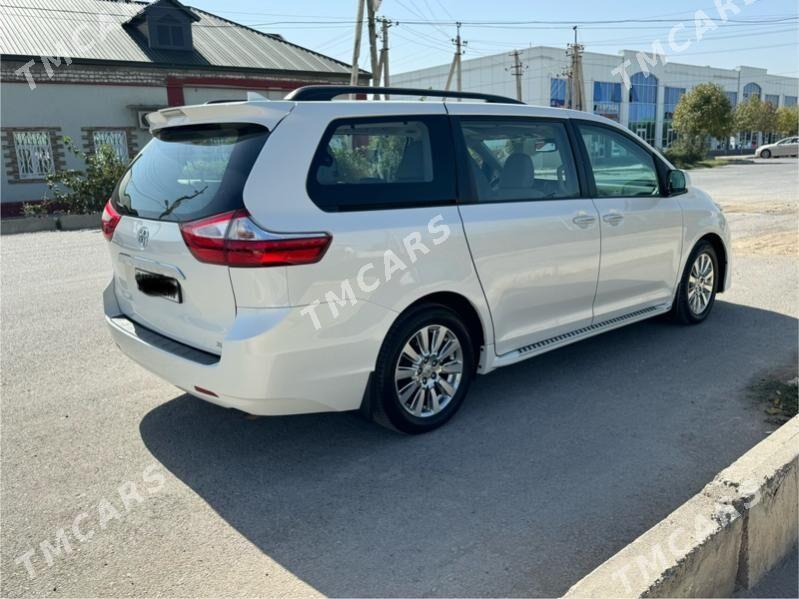 Toyota Sienna 2018 - 500 000 TMT - Ашхабад - img 2