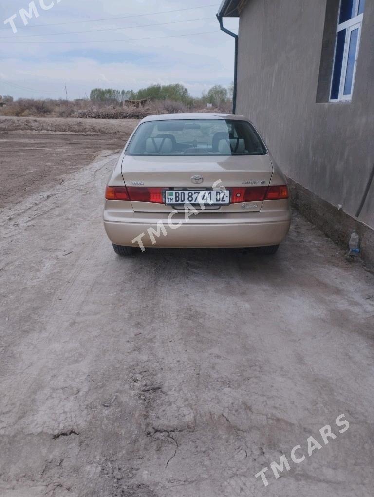 Toyota Camry 2000 - 110 000 TMT - Кёнеургенч - img 3