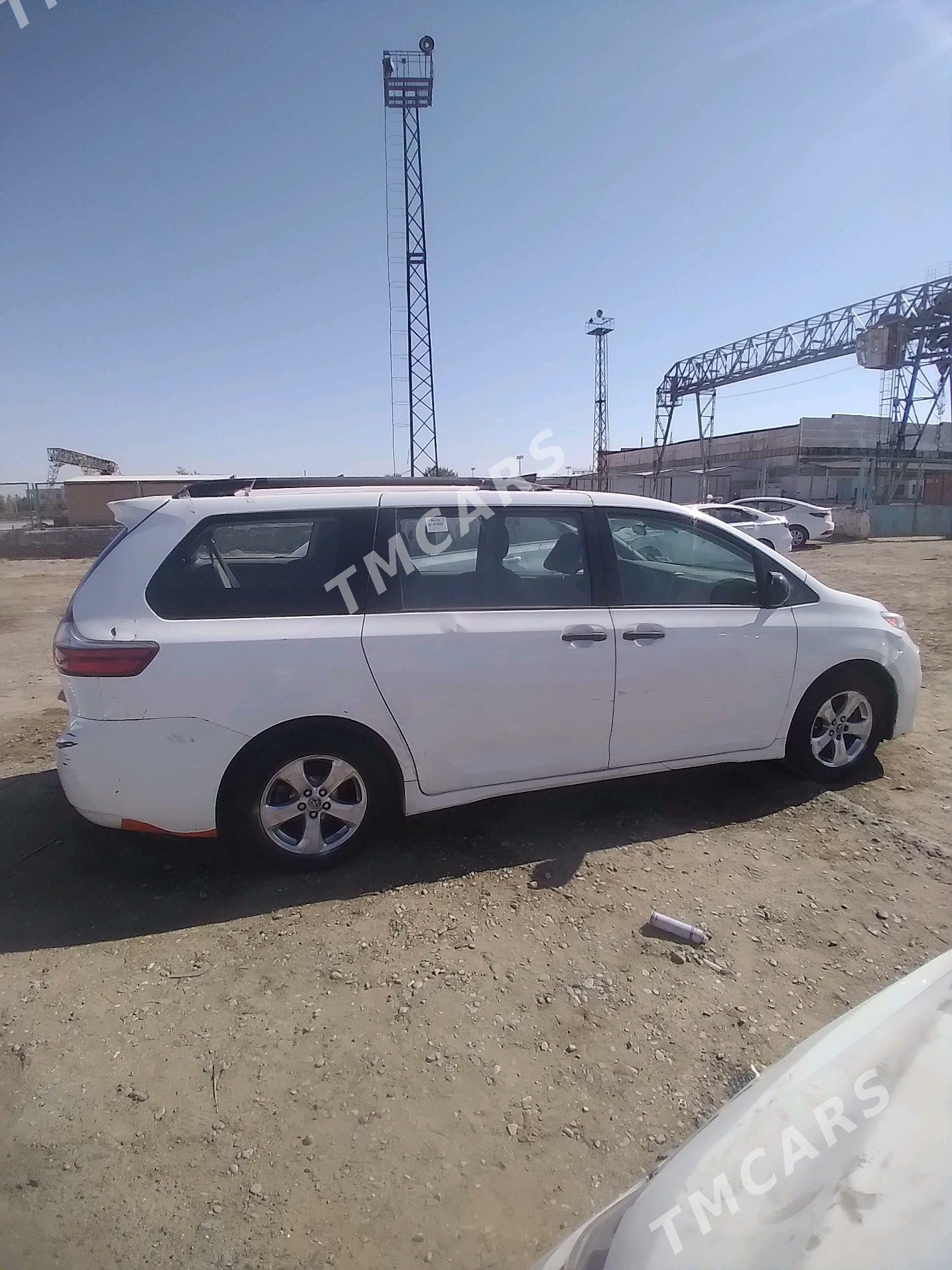 Toyota Sienna 2020 - 400 000 TMT - Mary - img 3