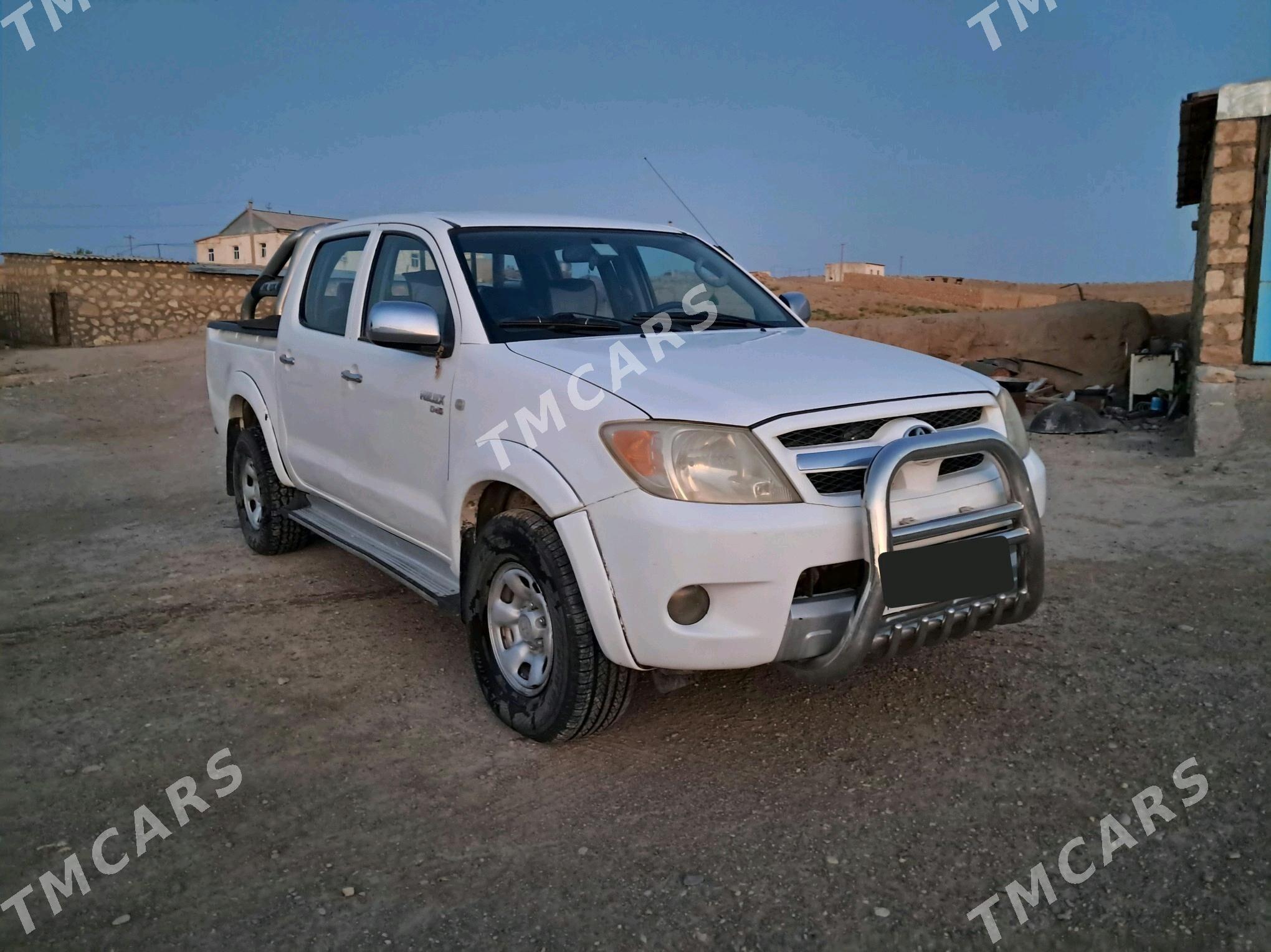 Toyota Hilux 2007 - 190 000 TMT - Dostluk - img 5