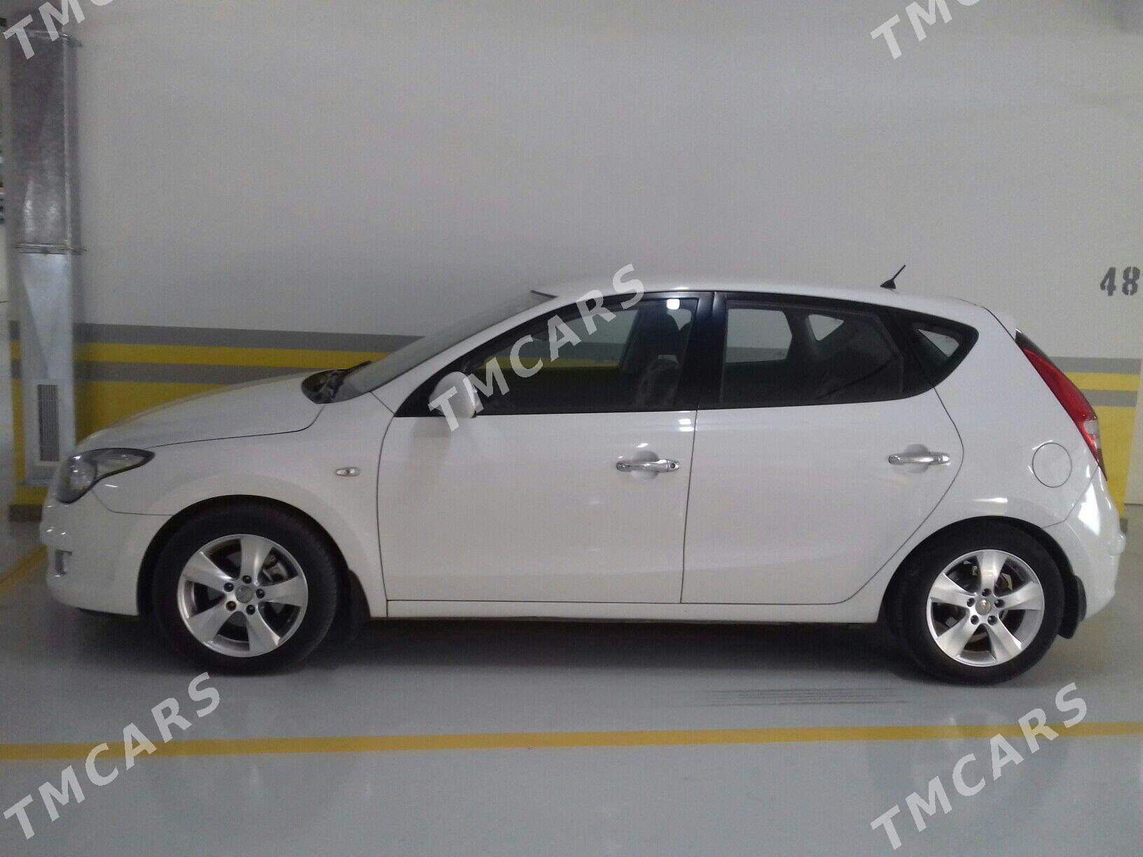 Hyundai I30 2010 - 120 000 TMT - Ак-Бугдайский этрап - img 5