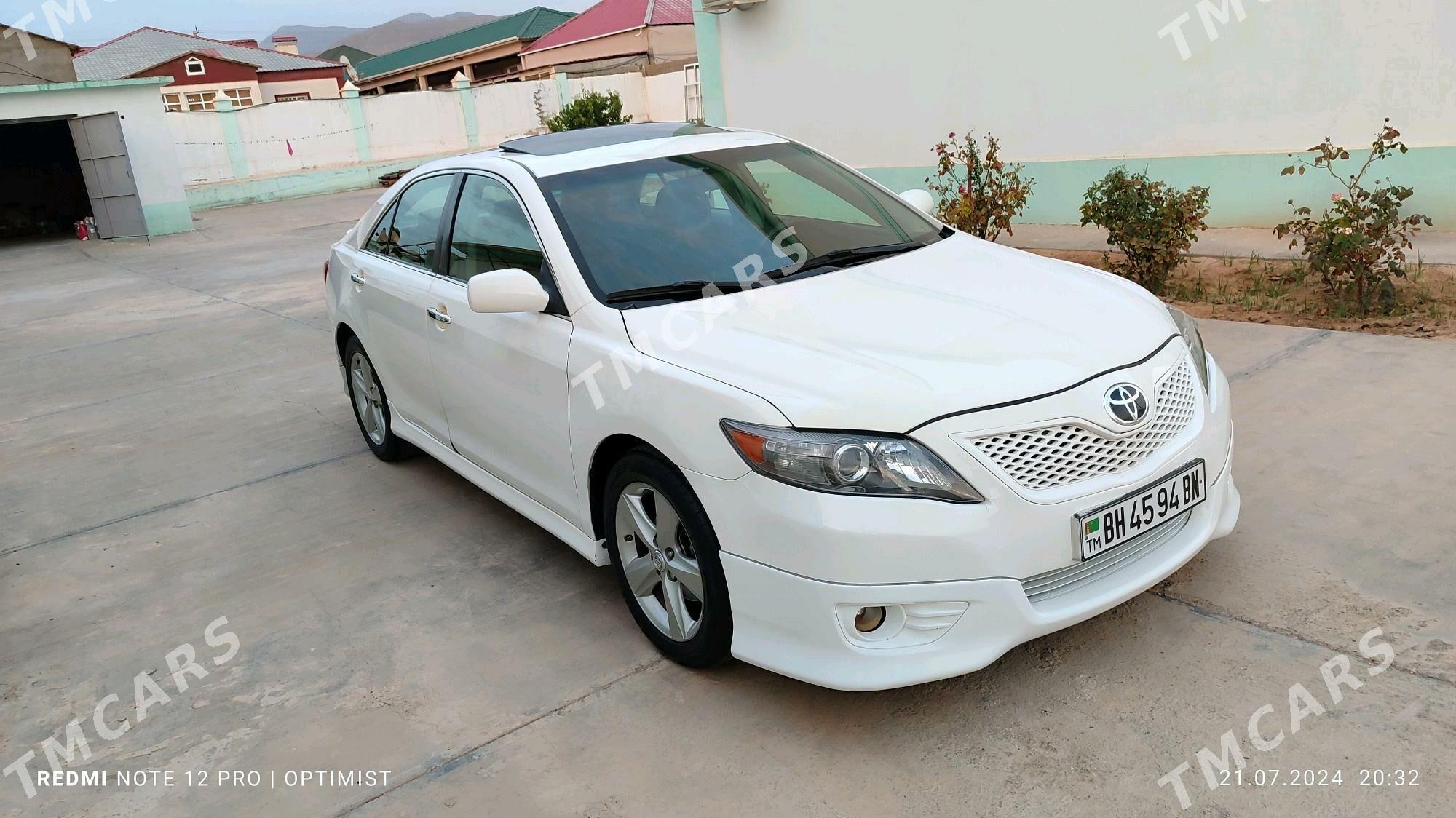 Toyota Camry 2010 - 184 000 TMT - Balkanabat - img 2