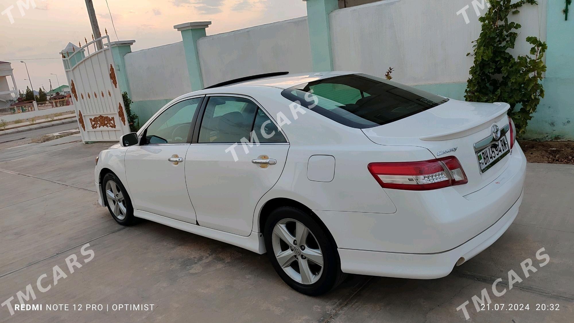 Toyota Camry 2010 - 184 000 TMT - Balkanabat - img 3