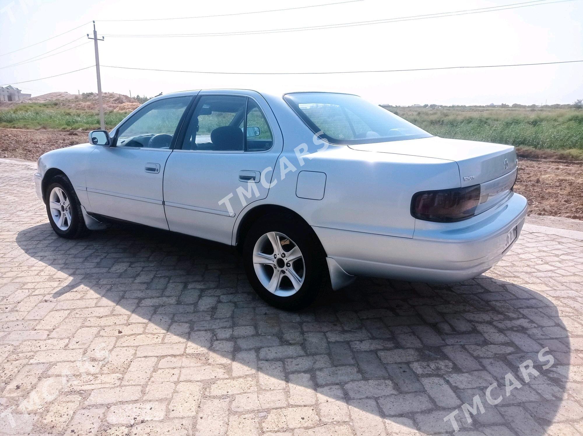 Toyota Camry 1992 - 78 000 TMT - Ёлётен - img 3