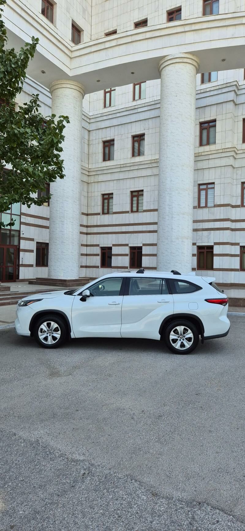 Toyota Highlander 2022 - 448 000 TMT - Ашхабад - img 3