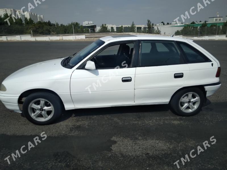 Opel Astra 1993 - 24 000 TMT - Яшлык - img 3