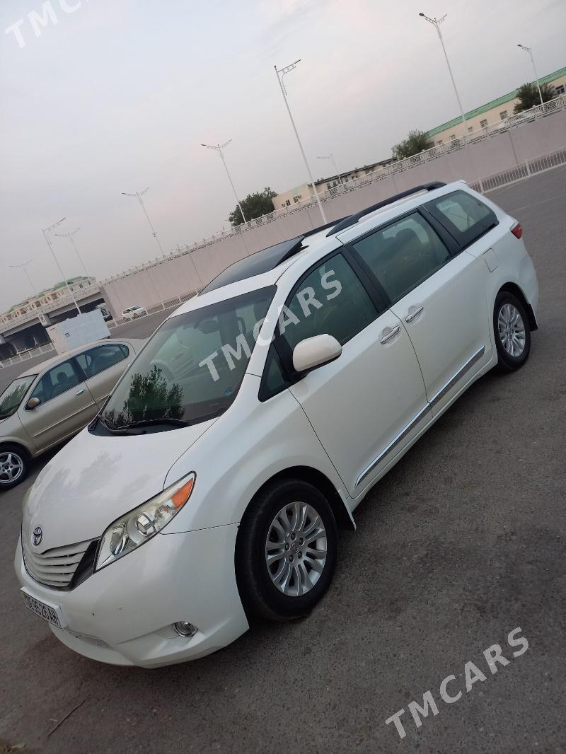 Toyota Sienna 2016 - 350 000 TMT - 10 mkr - img 7