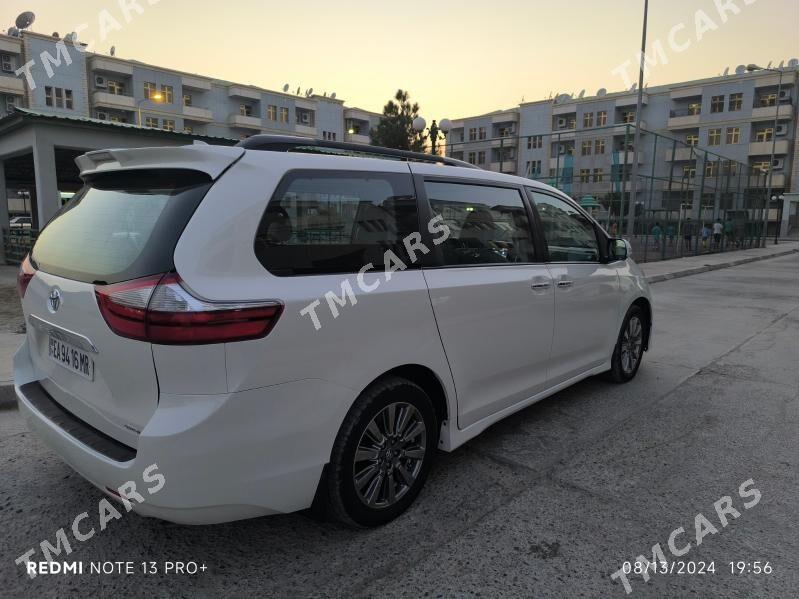 Toyota Sienna 2018 - 430 000 TMT - Мары - img 4