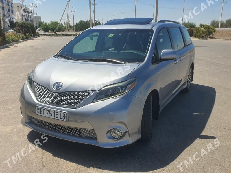 Toyota Sienna 2017 - 335 000 TMT - Туркменабат - img 3