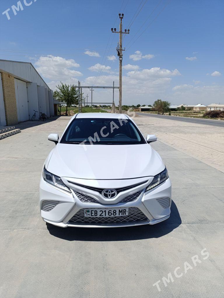 Toyota Camry 2019 - 239 000 TMT - Байрамали - img 2