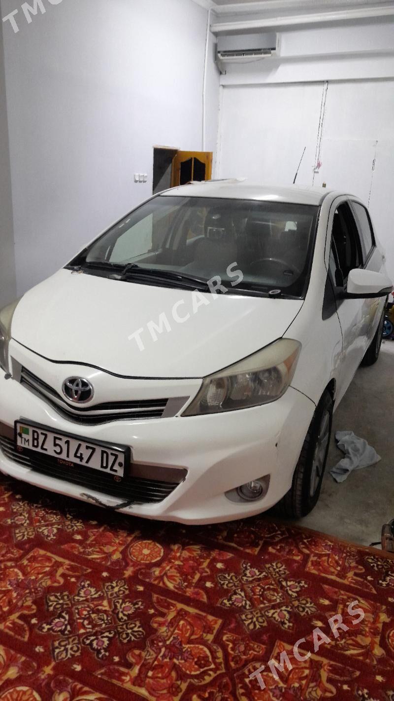 Toyota Yaris 2012 - 110 000 TMT - Дашогуз - img 2