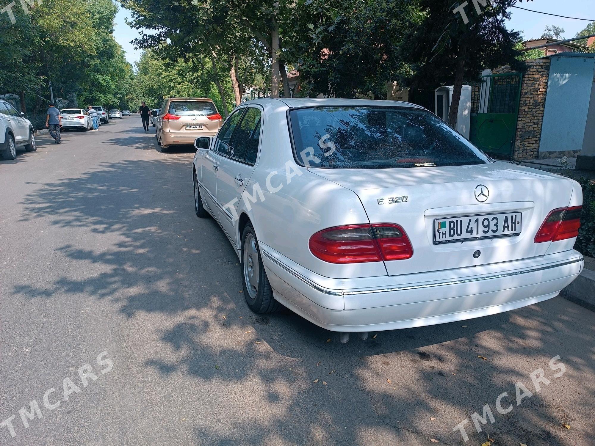 Mercedes-Benz E320 2000 - 88 000 TMT - 11 mkr - img 2