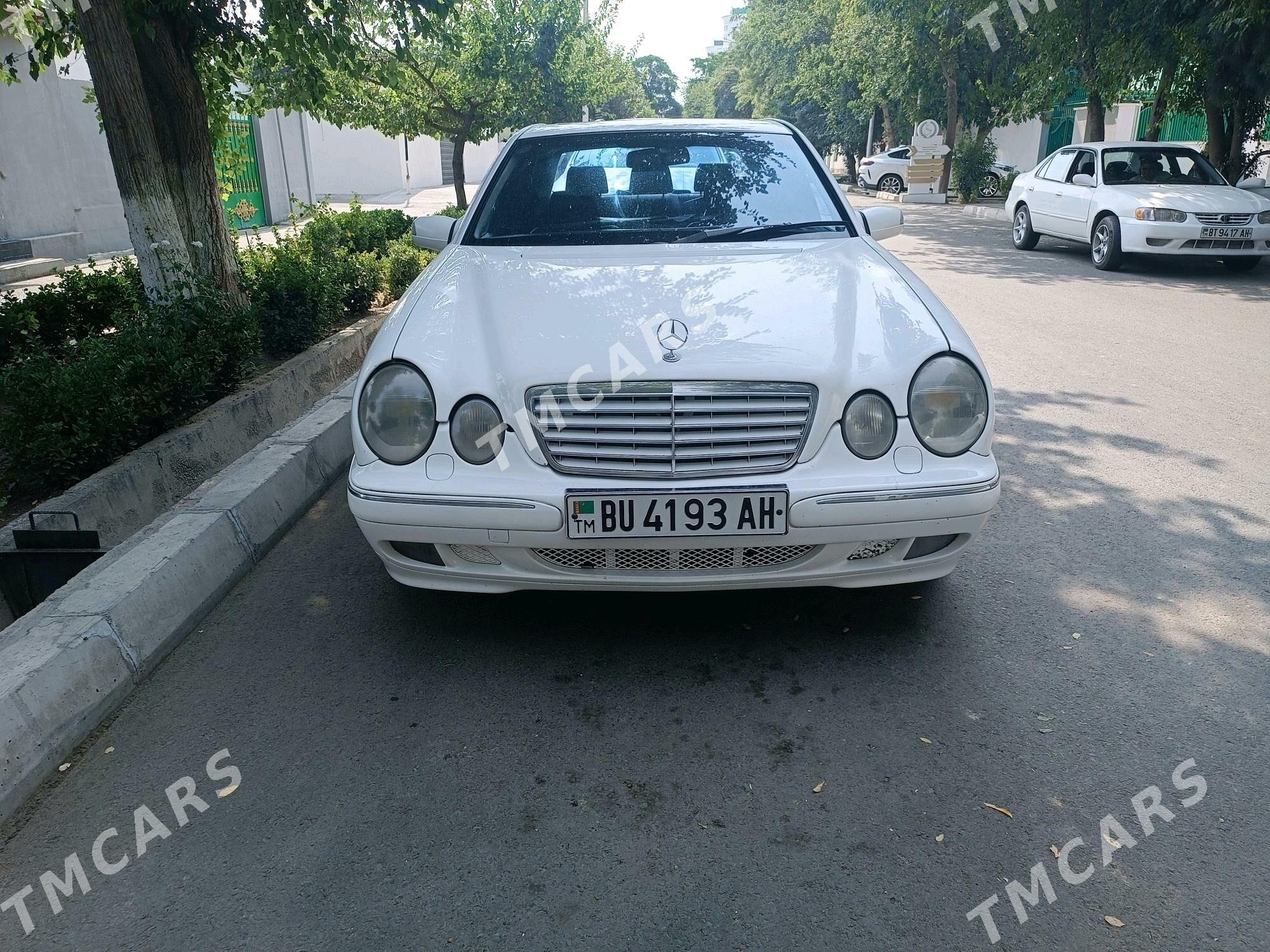 Mercedes-Benz E320 2000 - 88 000 TMT - 11 мкр - img 4