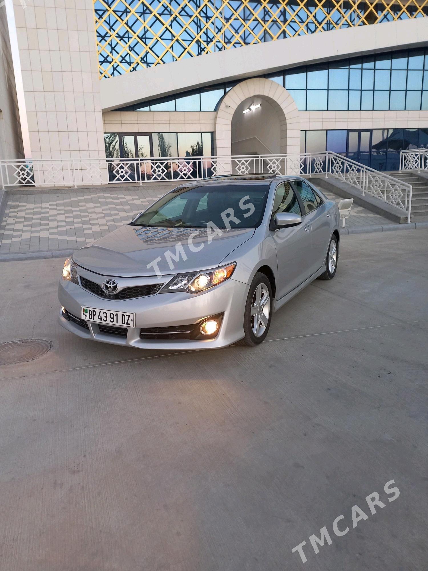 Toyota Camry 2012 - 230 000 TMT - Дашогуз - img 8