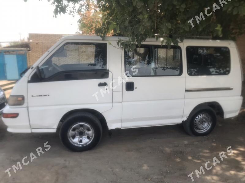 Toyota Hiace 1992 - 45 000 TMT - Мары - img 7