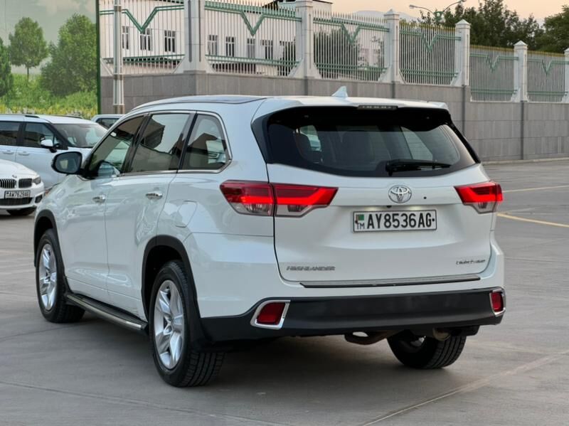 Toyota Highlander 2017 - 400 000 TMT - Aşgabat - img 6