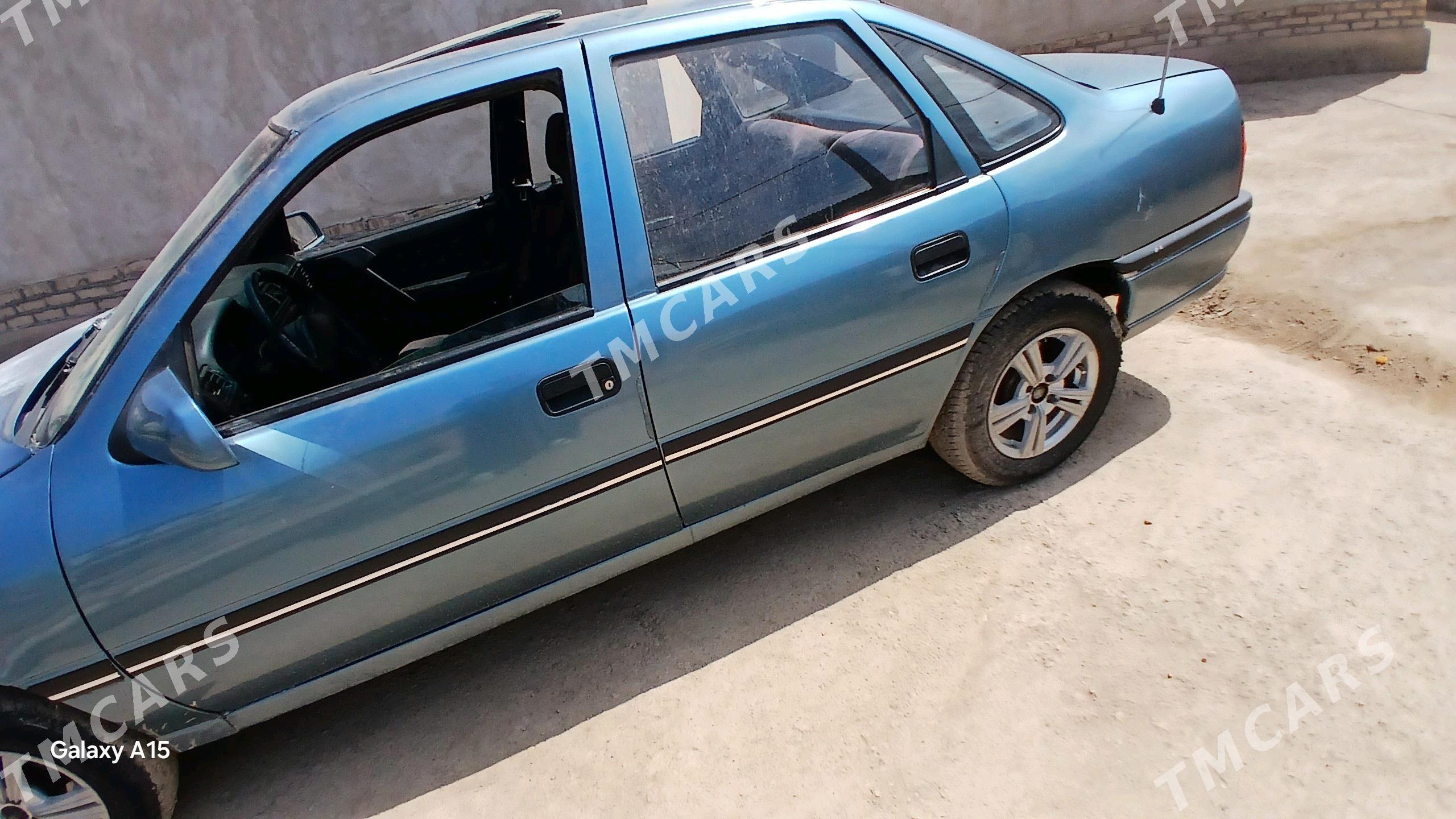 Opel Vectra 1990 - 17 000 TMT - Губадаг - img 3