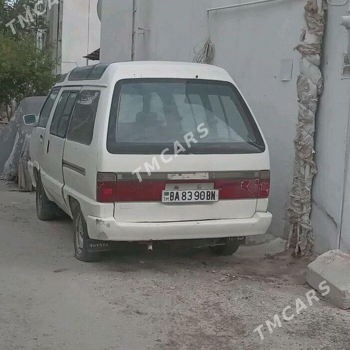 Toyota Town Ace 1995 - 25 000 TMT - Türkmenbaşy - img 3