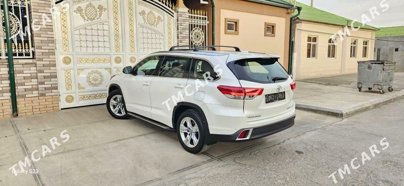 Toyota Highlander 2019 - 535 000 TMT - Ашхабад - img 4