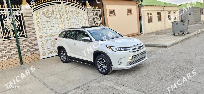 Toyota Highlander 2019 - 507 000 TMT - Ашхабад - img 3