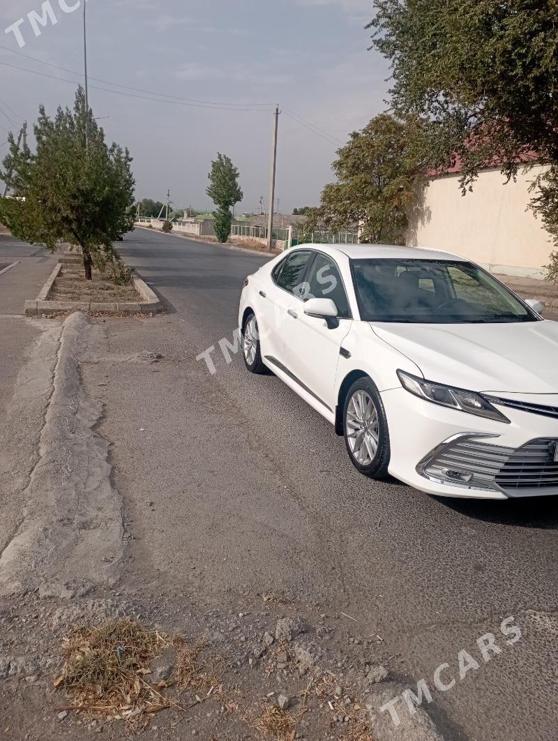 Toyota Camry 2019 - 260 000 TMT - Бузмеин - img 4