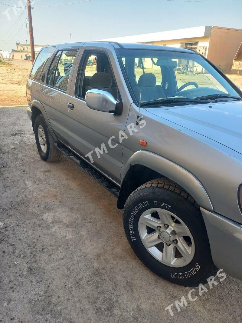 Nissan Pathfinder 2001 - 100 000 TMT - Дашогуз - img 5