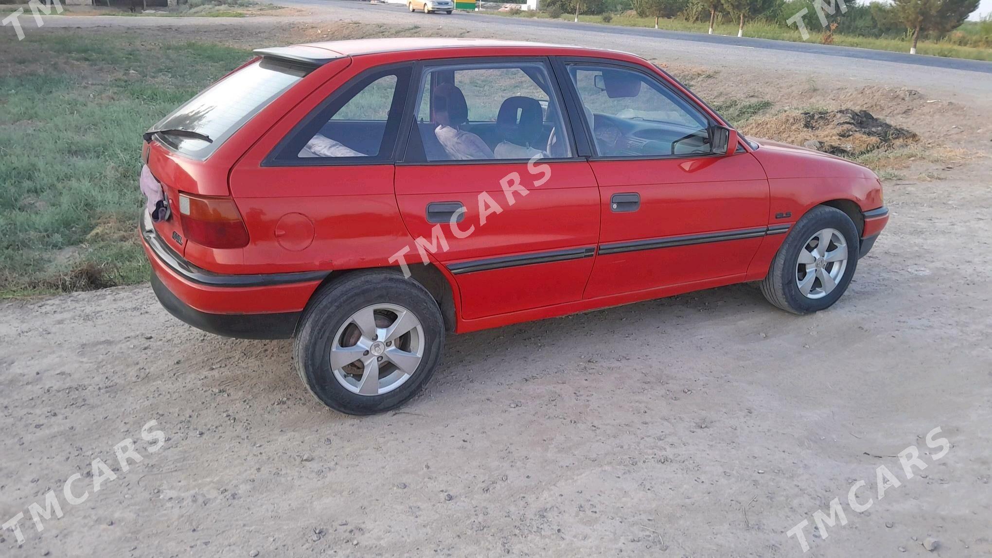 Opel Astra 1993 - 25 000 TMT - Саят - img 3