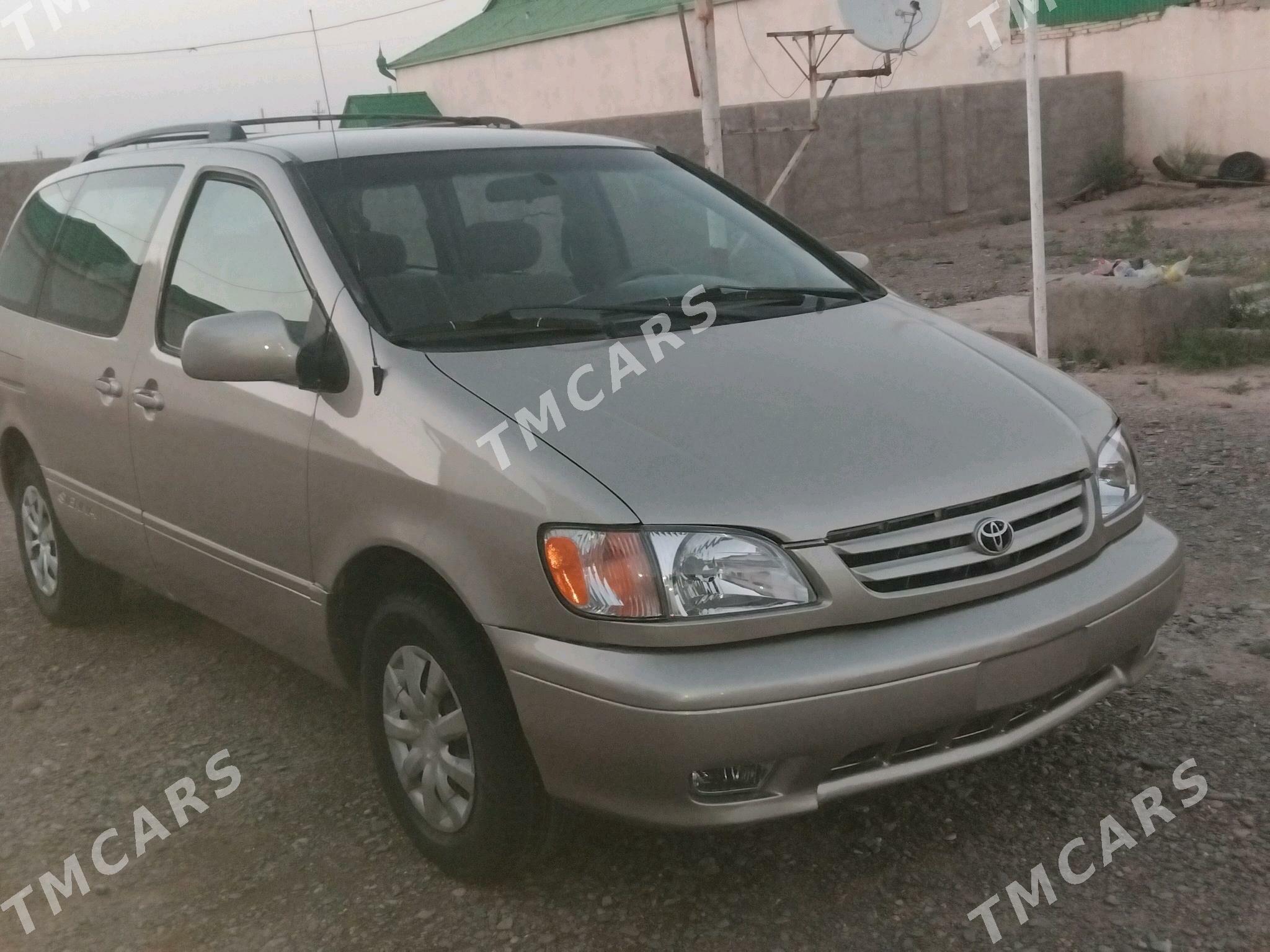 Toyota Sienna 2001 - 125 000 TMT - Sarahs - img 2