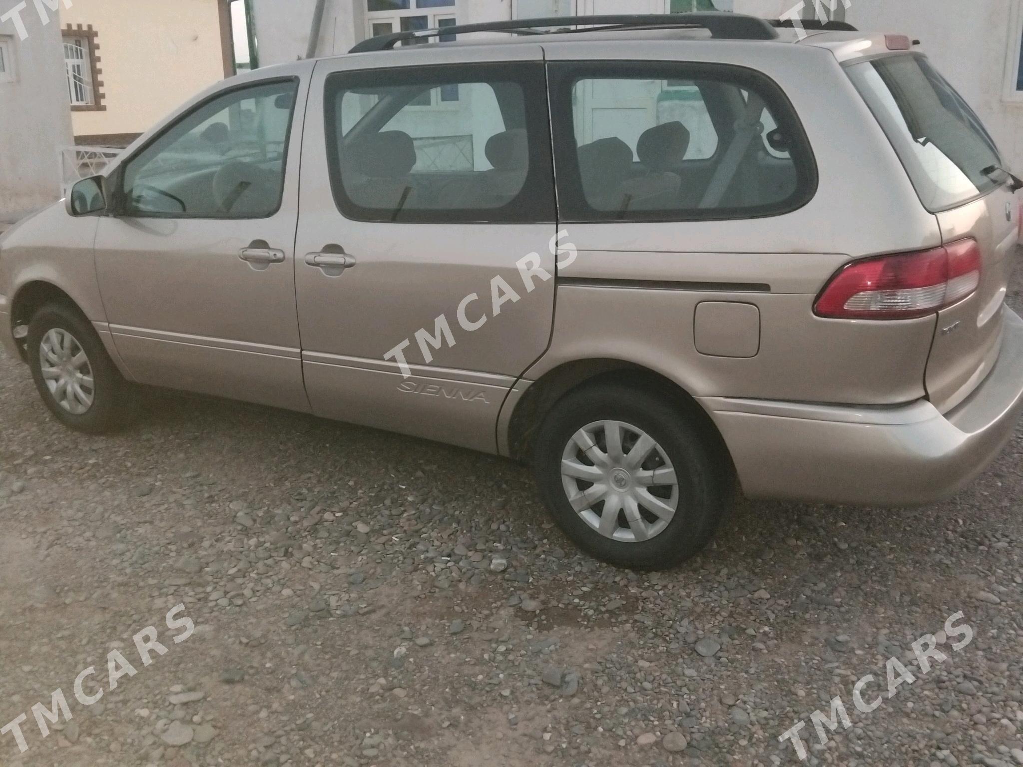 Toyota Sienna 2001 - 125 000 TMT - Серахс - img 3