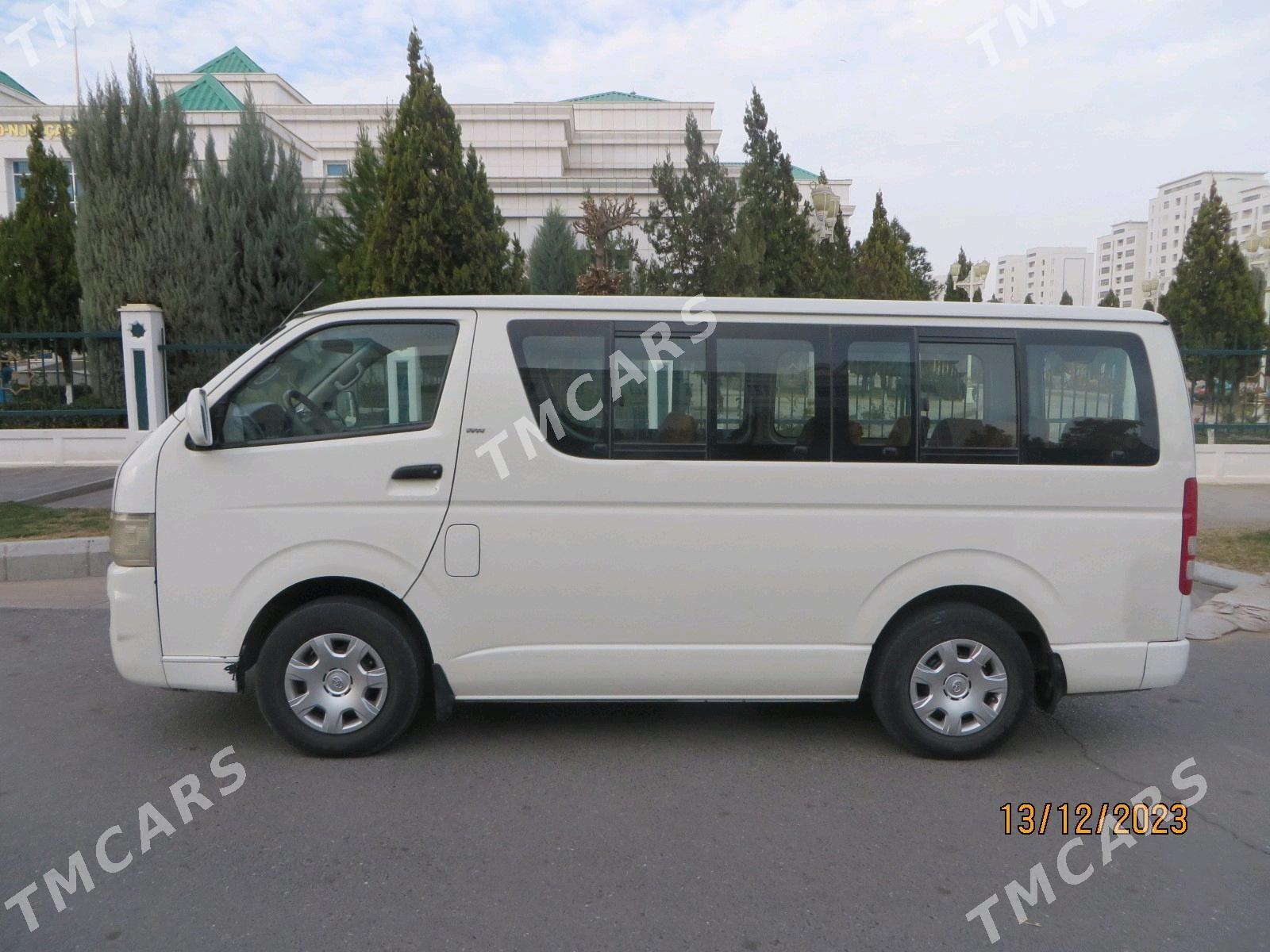 Toyota Hiace 2006 - 215 000 TMT - Бузмеин - img 2