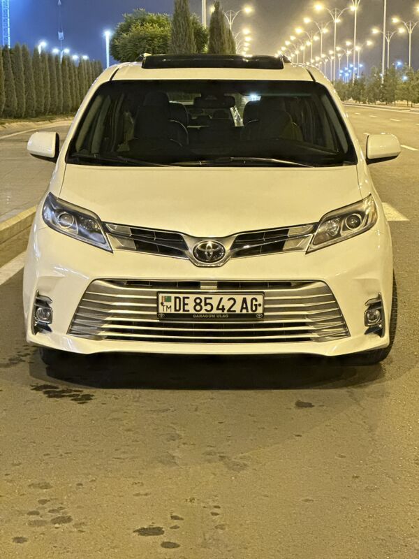 Toyota Sienna 2018 - 380 000 TMT - Aşgabat - img 3