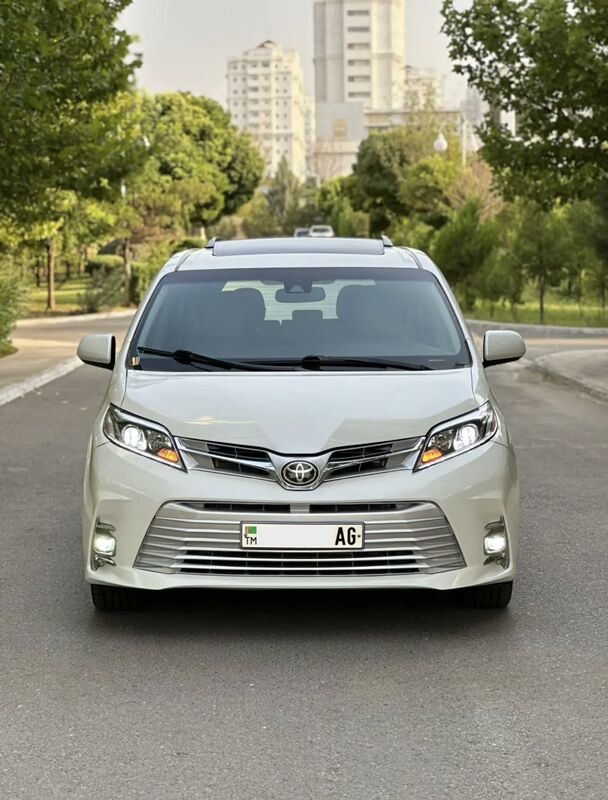 Toyota Sienna 2018 - 440 000 TMT - Aşgabat - img 3