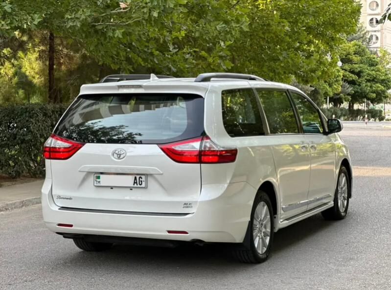 Toyota Sienna 2019 - 440 000 TMT - Ашхабад - img 4