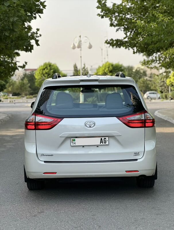 Toyota Sienna 2018 - 440 000 TMT - Aşgabat - img 2