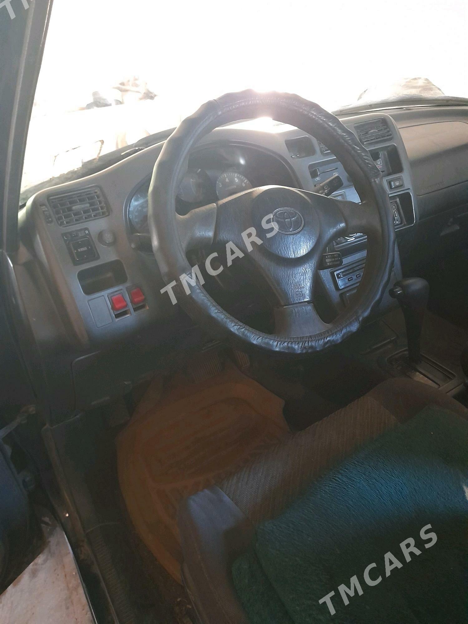 Toyota RAV4 2000 - 65 000 TMT - Дянев - img 3