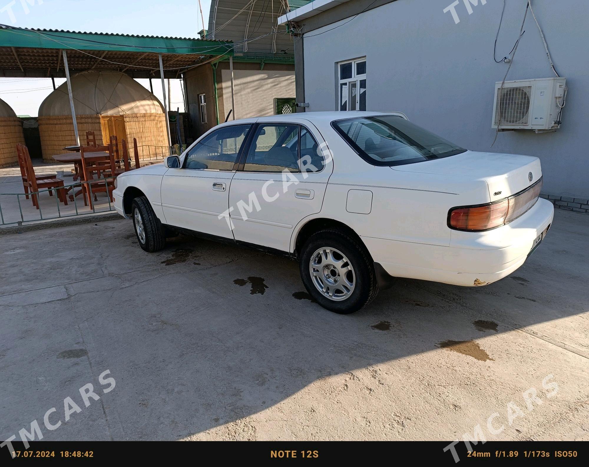 Toyota Camry 1993 - 70 000 TMT - Акдепе - img 2