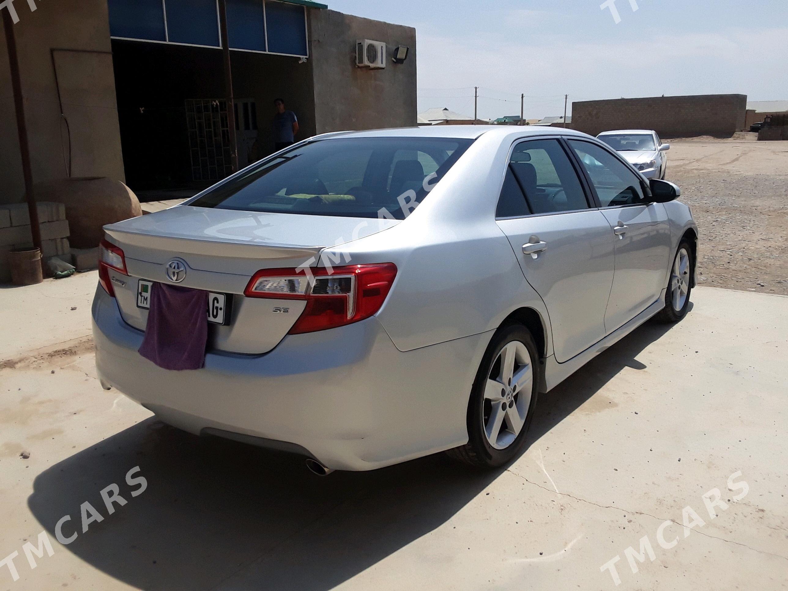 Toyota Camry 2013 - 220 000 TMT - Ашхабад - img 3