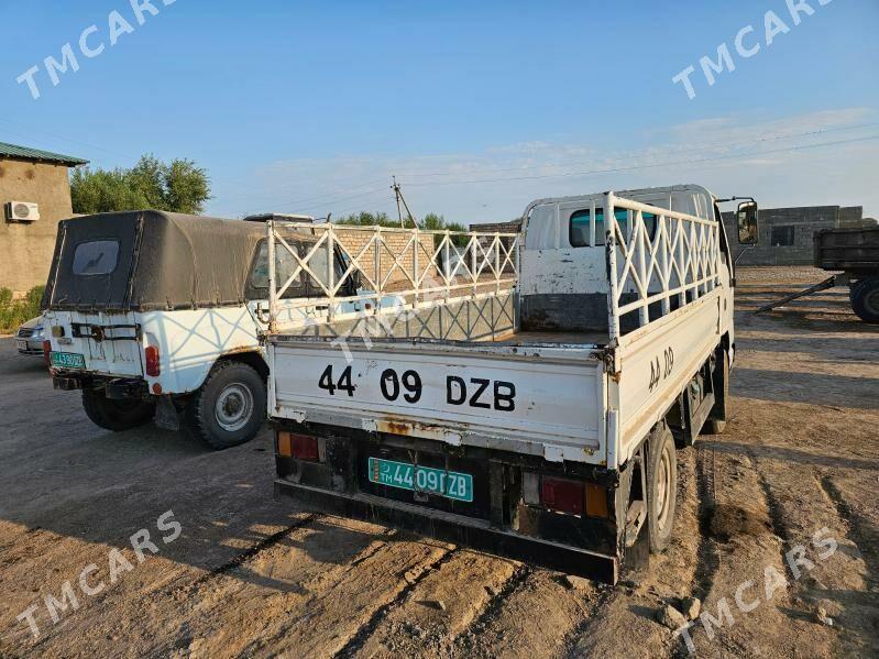 Isuzu Elf 2002 - 160 000 TMT - етр. Туркменбаши - img 3