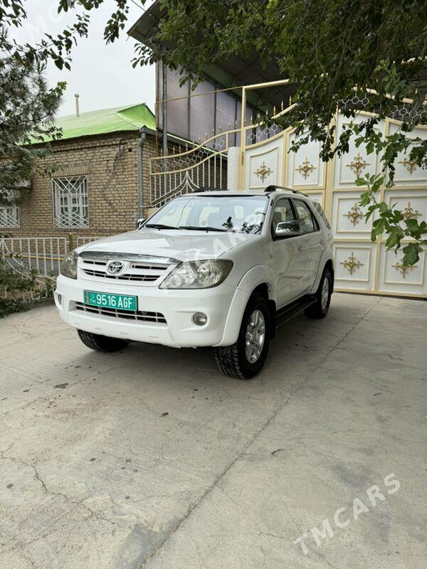 Toyota Fortuner 2007 - 220 000 TMT - Aşgabat - img 4