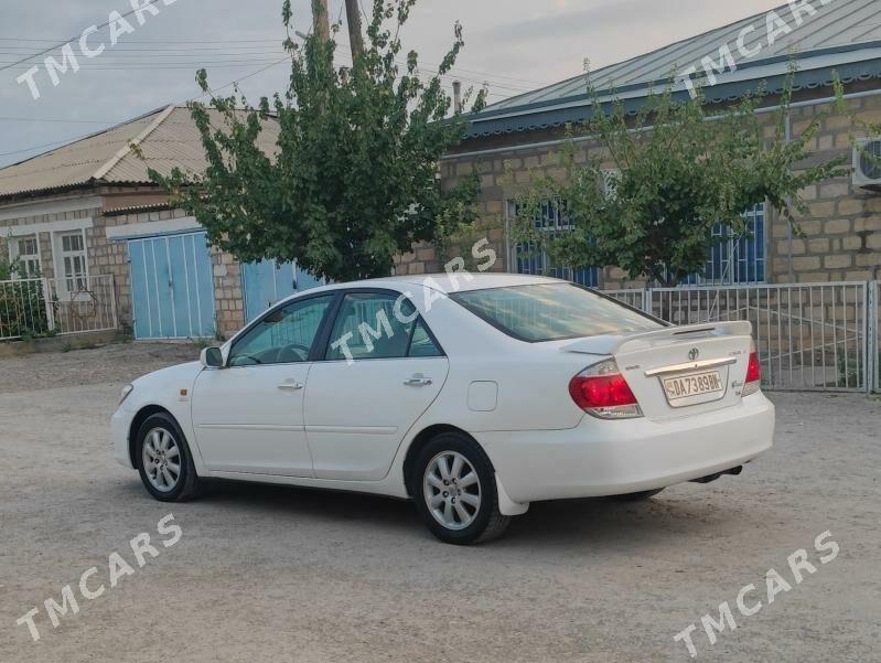 Toyota Camry 2003 - 118 000 TMT - Гызыларбат - img 4