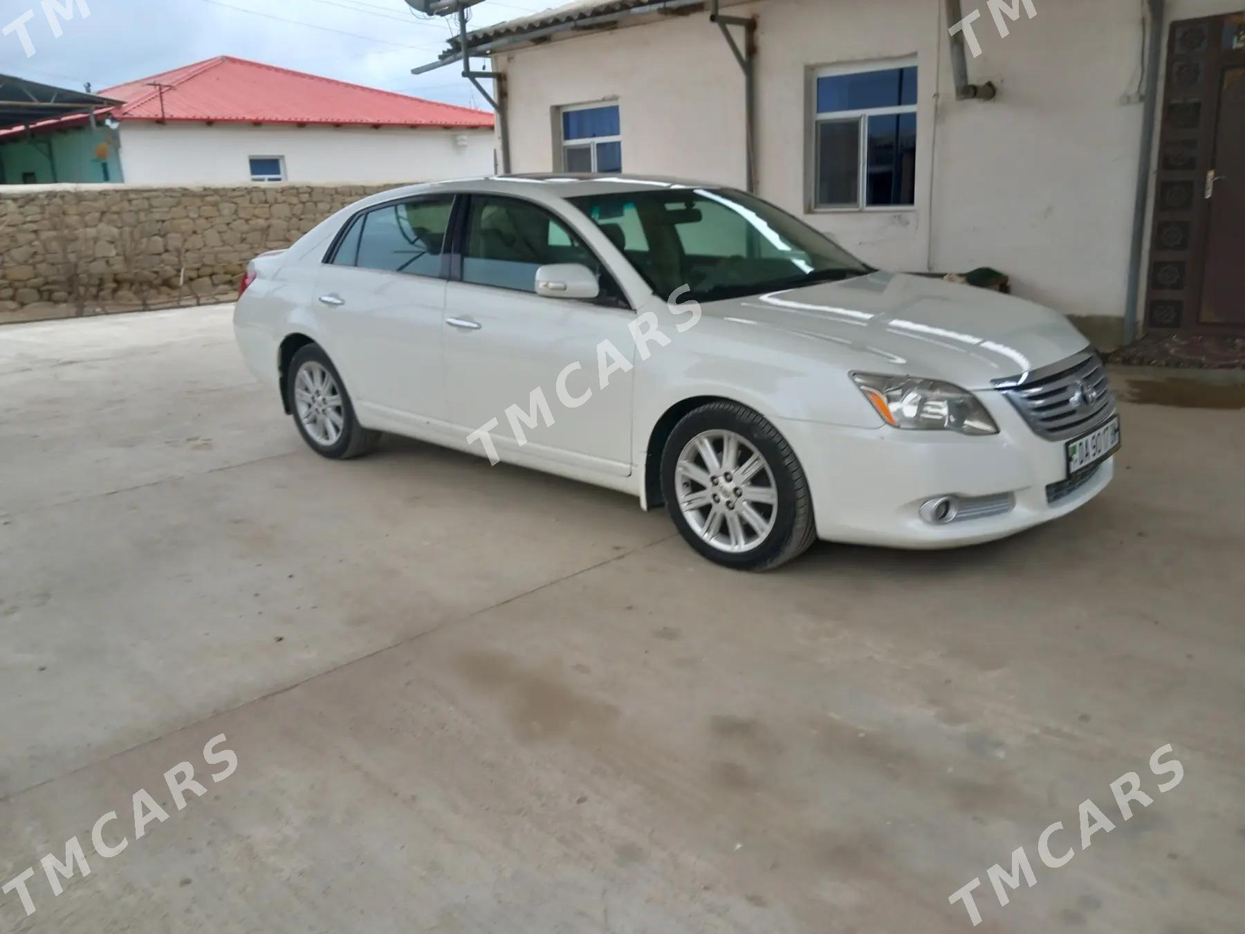 Toyota Avalon 2005 - 170 000 TMT - Махтумкули - img 4