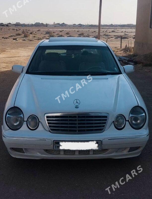 Mercedes-Benz E320 2002 - 100 000 TMT - Гумдаг - img 5